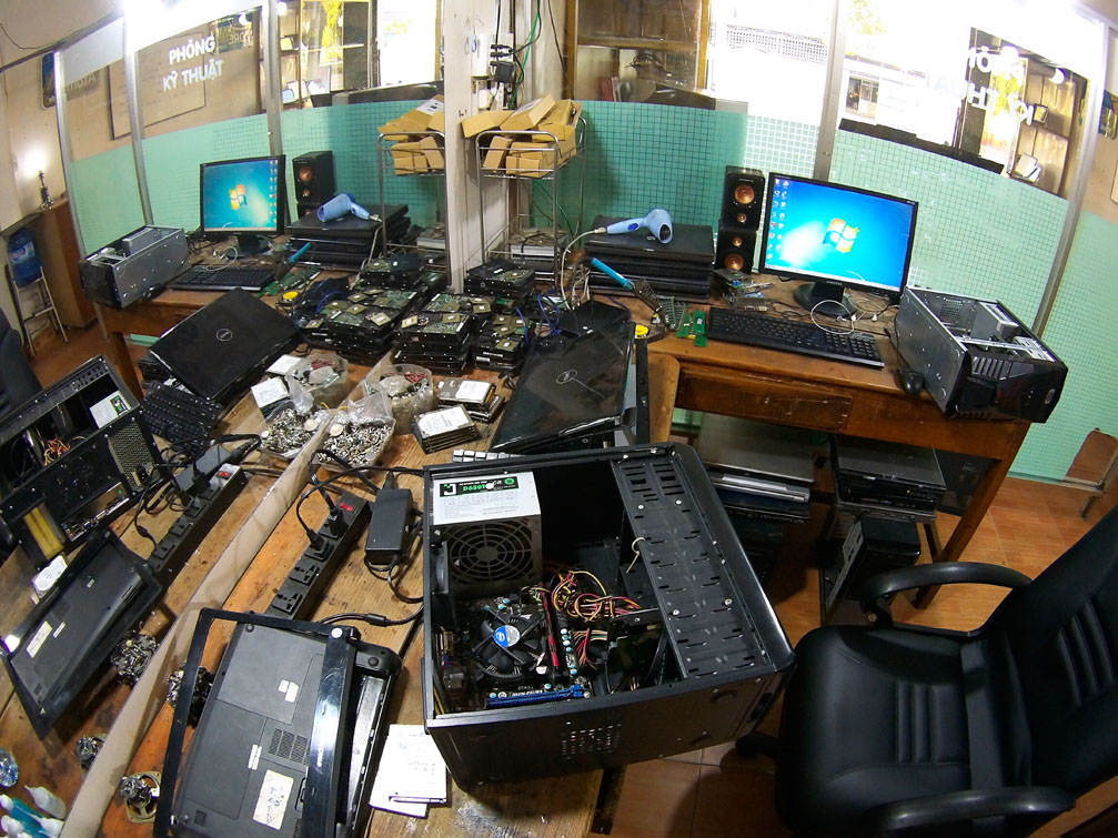Computer repair | Laptop Mackbook repair | HTL Kon Tum