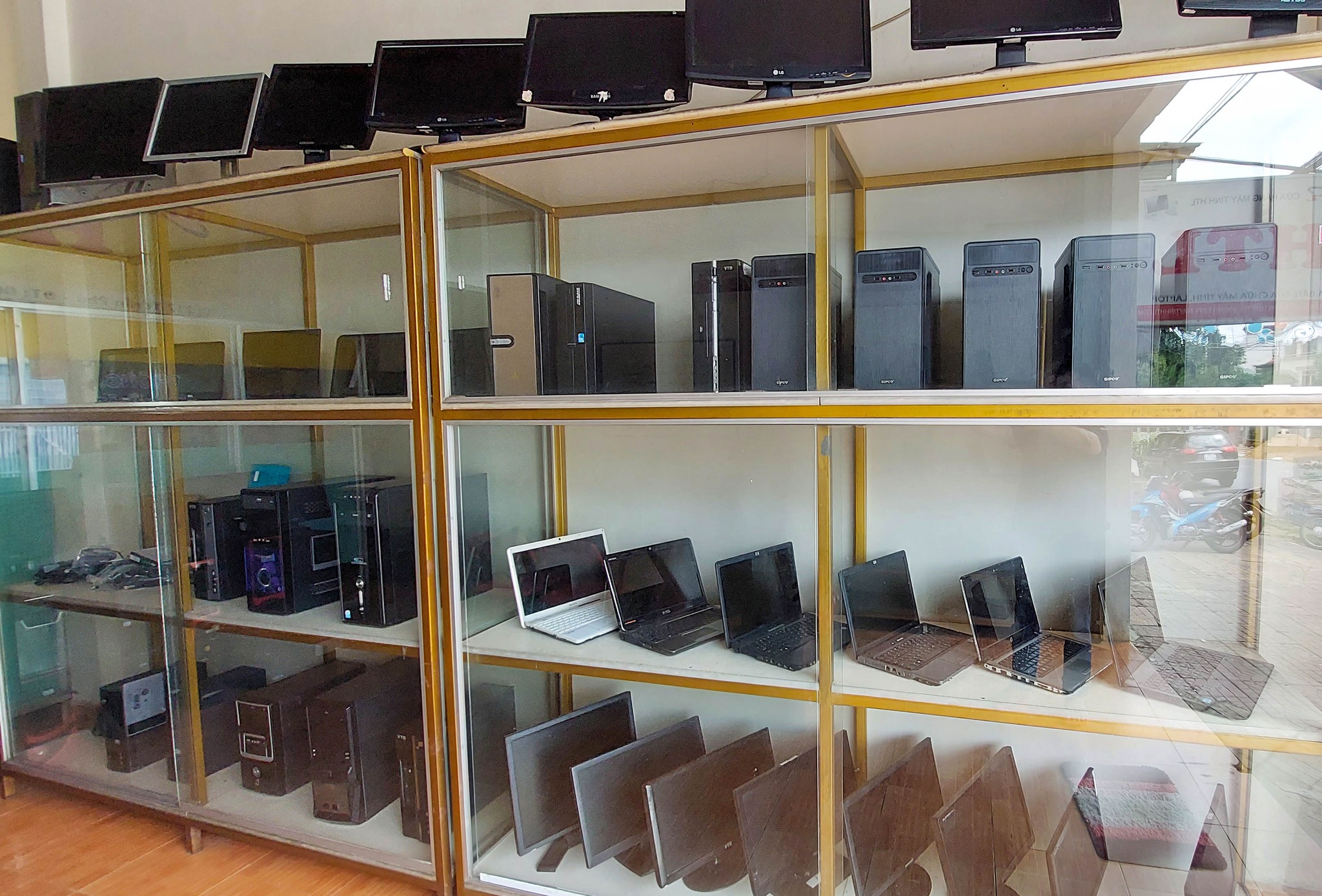 HTL Computer store - Cửa hàng máy tính HTL - Thành phố Kon Tum
