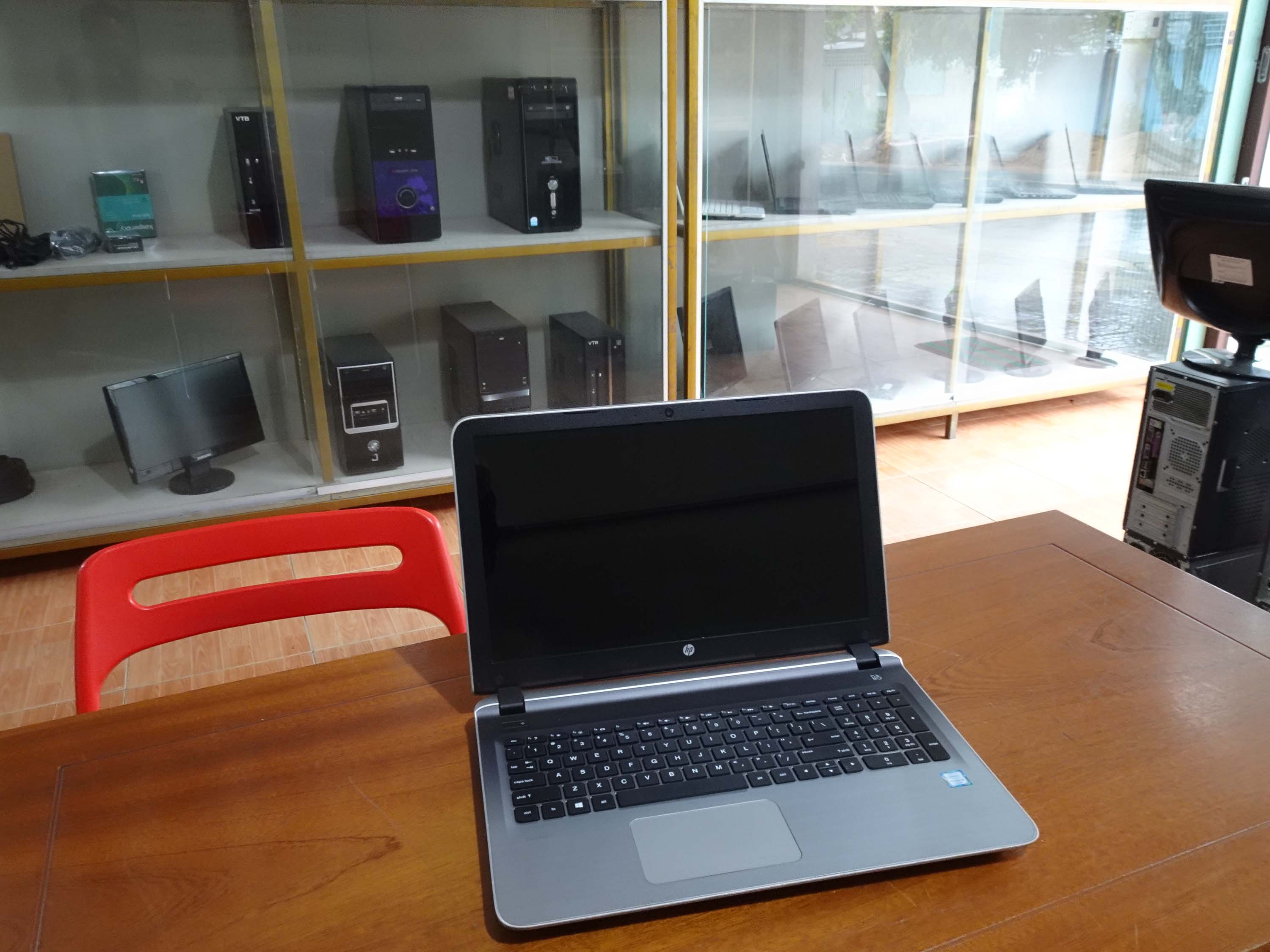 Laptop HP Pavilion notebook i5 6200U cũ chính hãng giá rẻ tại Tp Kun Tum