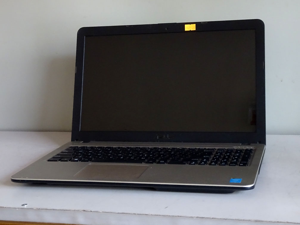 Laptop ASUS I5, Ram 4G, SSD 120, màn hình 15.6 inch mới 99%